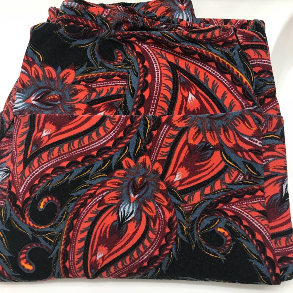 T&C LuLaRoe leggings